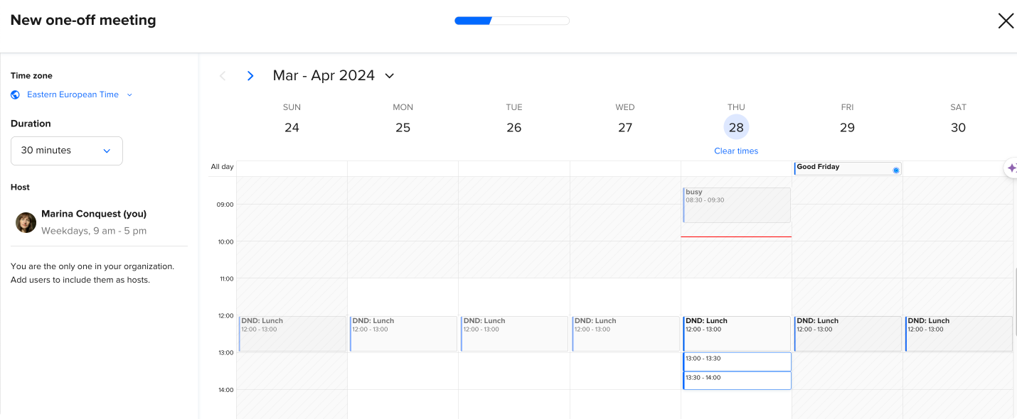 Calendly’s calendar view (with other synced calendars) showing available vs unavailable slots for easy bookings.
